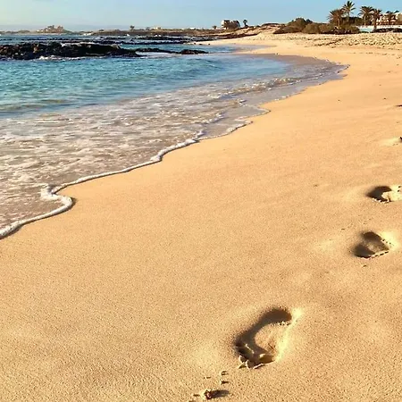 El Islote Direct At Paradise El Cotillo (Fuerteventura)